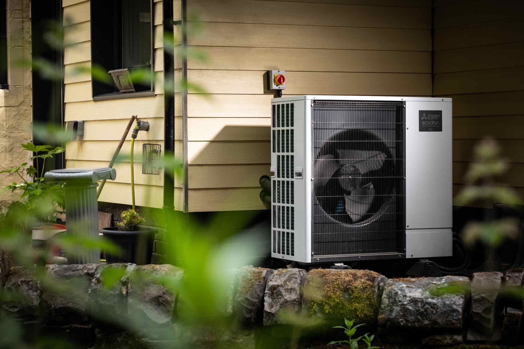 Eco-Friendly Heating: The Benefits of Heat Pumps for Reno Homes